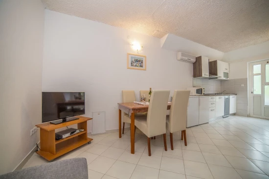 Apartmán Střední Dalmácie - Okrug Gornji DA 17267 N2