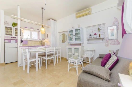 Apartmán Střední Dalmácie - Okrug Gornji DA 17274 N1