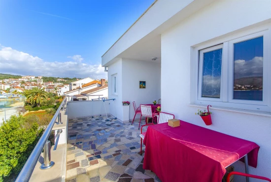 Apartmán Střední Dalmácie - Okrug Gornji DA 17274 N2