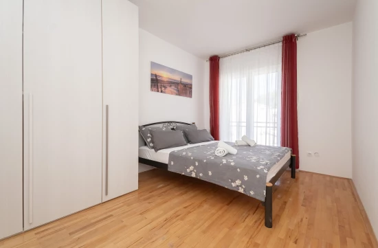 Apartmán Střední Dalmácie - Dugi Rat DA 17276 N1