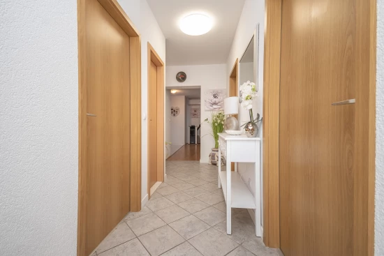 Apartmán Střední Dalmácie - Dugi Rat DA 17276 N1