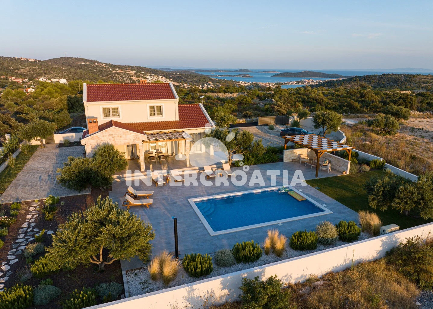 Vila UNKNOWN 7000 N1