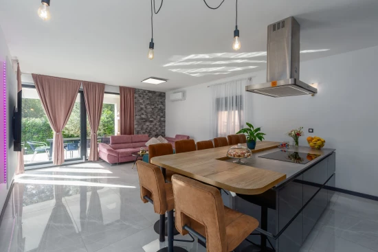 Vila Istrie - Rovinjsko Selo (Rovinj) IS 8072 N1