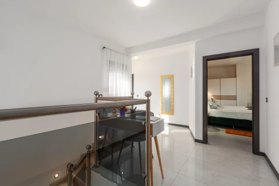 Vila Istrie - Rovinjsko Selo (Rovinj) IS 8072 N1