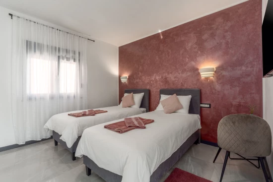 Vila Istrie - Rovinjsko Selo (Rovinj) IS 8072 N1