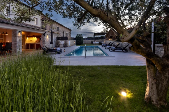 Vila Istrie - Nova Vas (Porec) IS 8074 N1