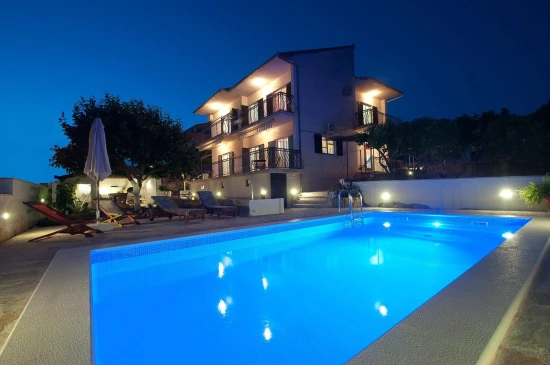 Domek Střední Dalmácie - Okrug Gornji DA 17296 N1