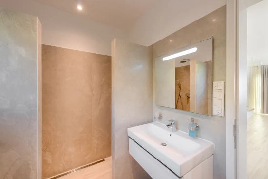 Apartmán Střední Dalmácie - Promajna (Baška Voda) DA 17301 N4