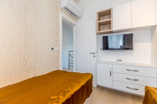 Vila Ostrov Krk - Malinska OS 12232 N1