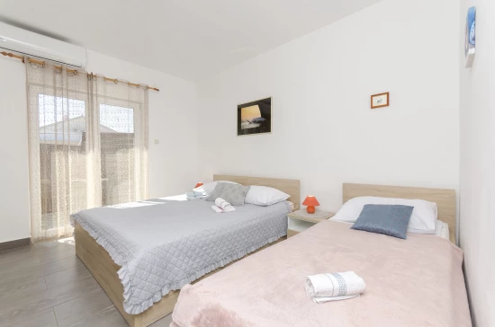 Apartmán Severní Dalmácie - Tribunj (Vodice) DA 17307 N3