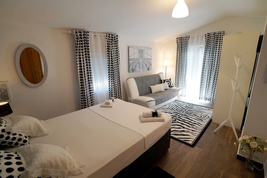 Domek Střední Dalmácie - Kaštela DA 17308 N1