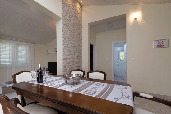 Apartmán Střední Dalmácie - Okrug Gornji DA 17309 N1