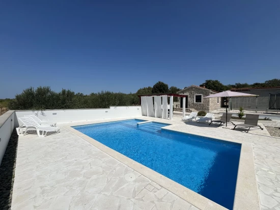 Vila Severní Dalmácie - Nadin DA 17323 N1