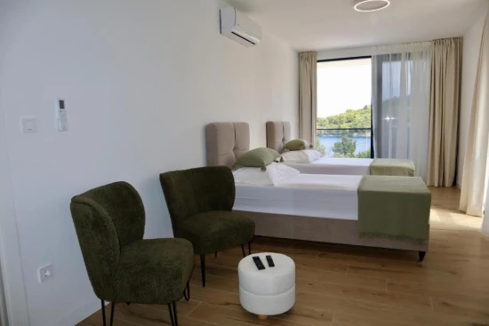 Vila Ostrov Šolta - Rogač OS 12251 N1