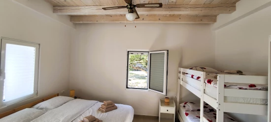 Domek Ostrov Kornat - Kravljacica OS 12253 N1