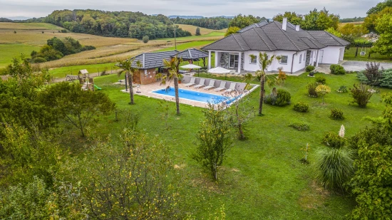 Vila UNKNOWN 7000 N1