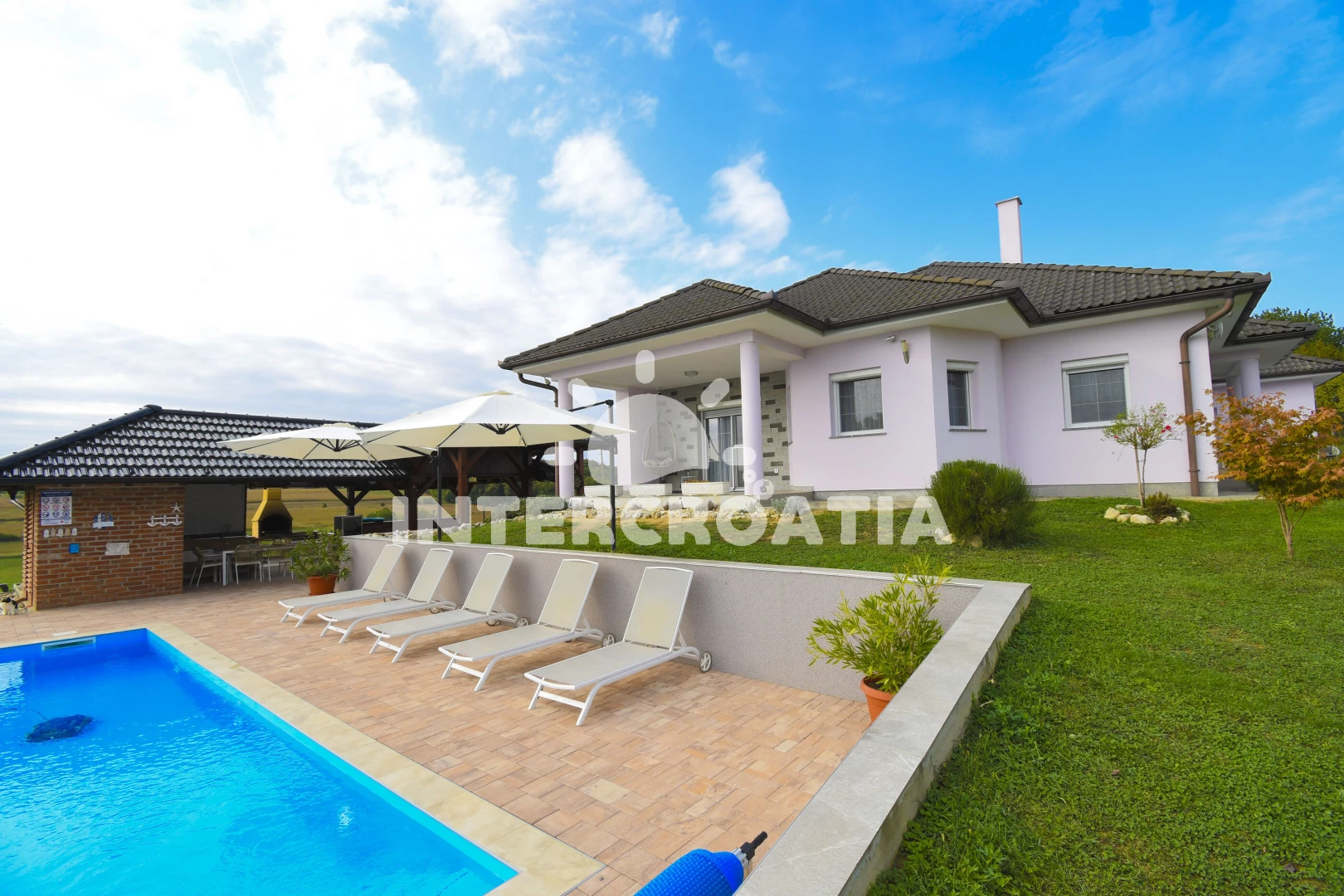 Vila UNKNOWN 7000 N1