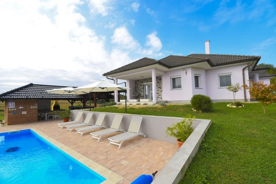 Vila UNKNOWN 7000 N1