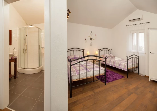 Vila Ostrov Brač OS 12255 N1