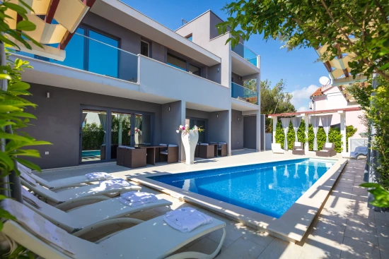 Vila Střední Dalmácie - Podstrana DA 17332 N1