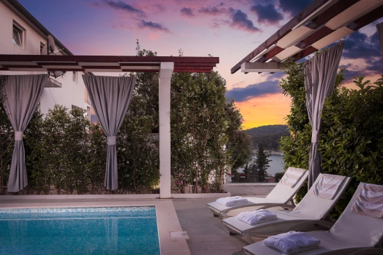 Vila Střední Dalmácie - Podstrana DA 17332 N1