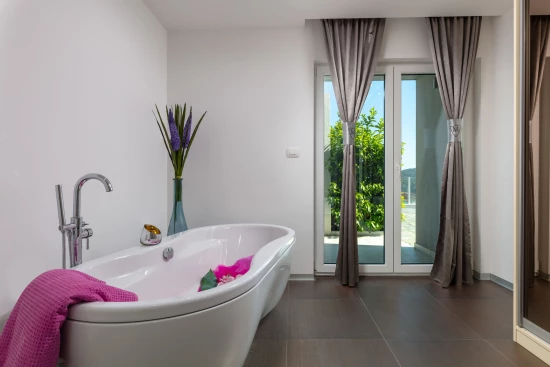 Vila Střední Dalmácie - Podstrana DA 17332 N1