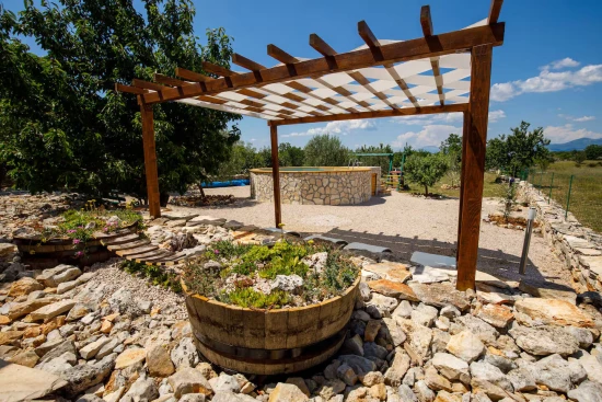 Domek Severní Dalmácie - Oklaj DA 17345 N1