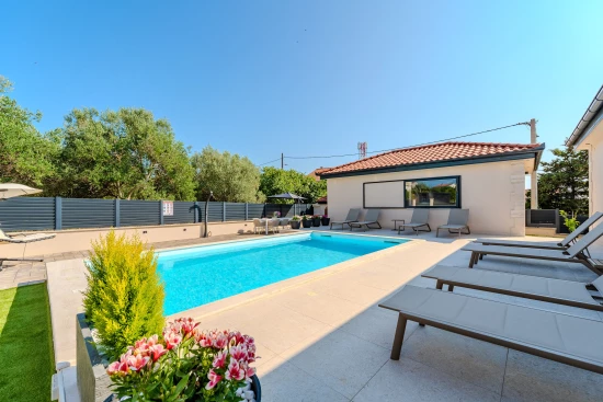 Vila Severní Dalmácie - Privlaka DA 17347 N1