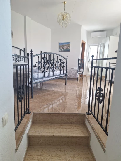 Apartmán Střední Dalmácie - Mali Rat DA 17359 N1