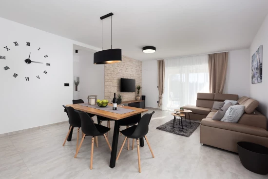 Domek Istrie - Tinjan IS 8095 N1