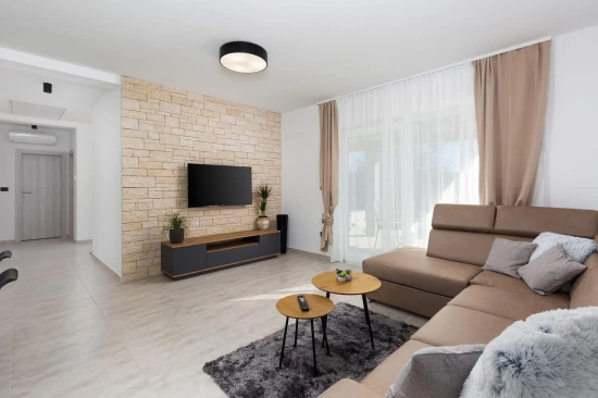 Domek Istrie - Tinjan IS 8095 N1