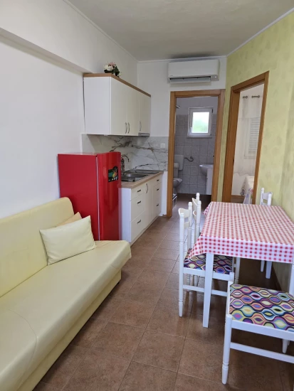 Apartmán Střední Dalmácie - Okrug Gornji DA 17388 N4