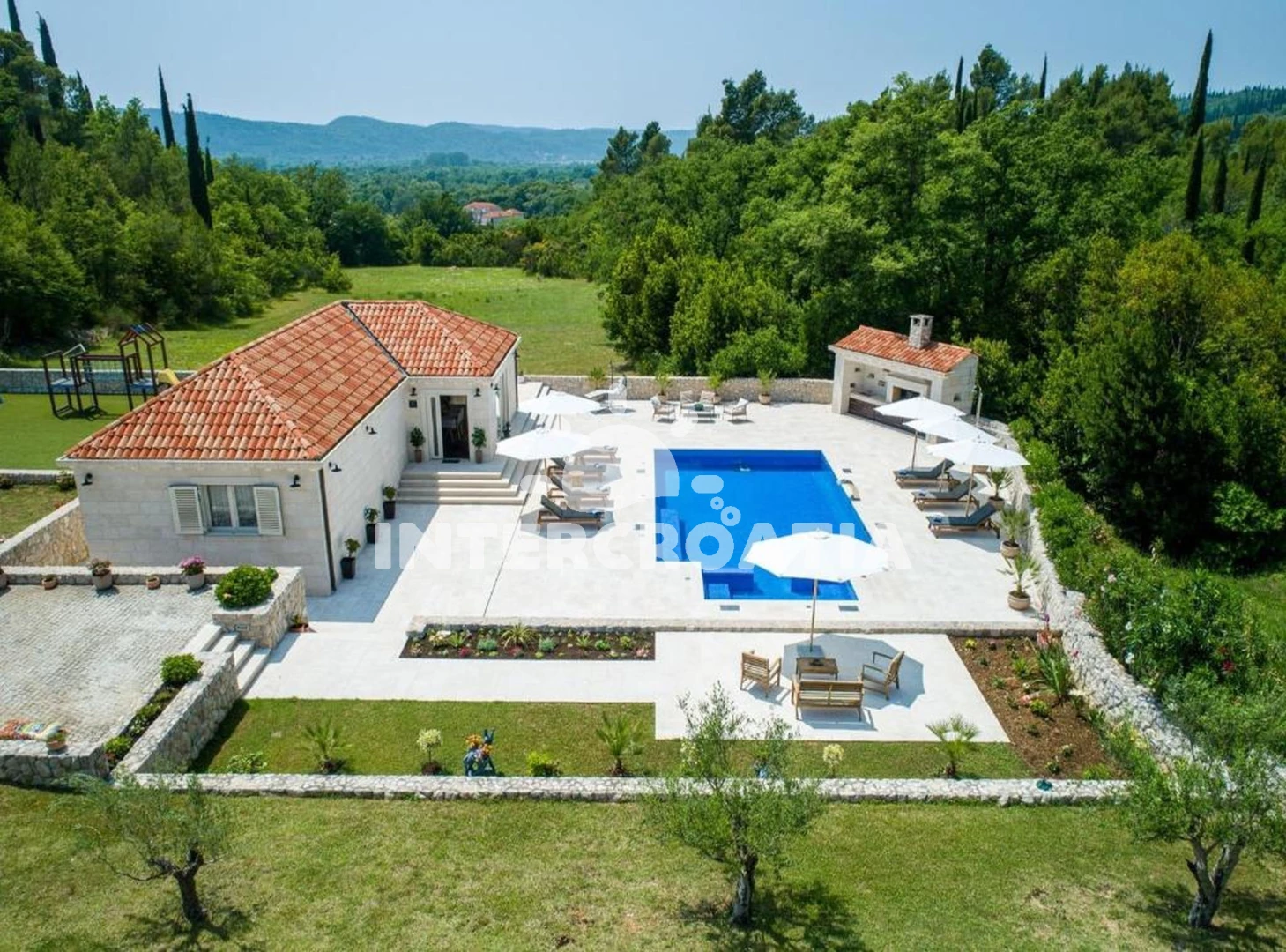 Vila UNKNOWN 7000 N1