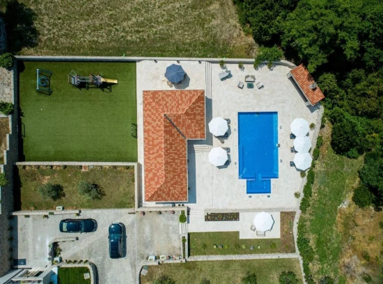 Vila UNKNOWN 7000 N1