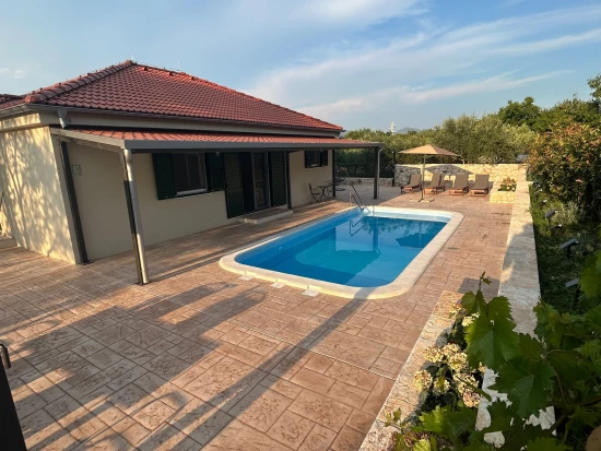 Domek Střední Dalmácie - Zadvarje DA 17397 N1