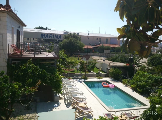 Apartmán Střední Dalmácie - Seget Donji DA 17402 N1