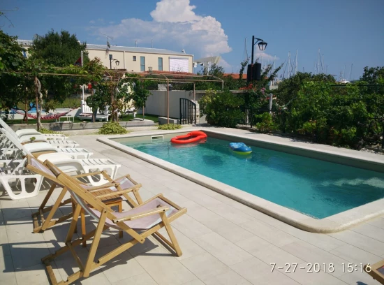 Apartmán Střední Dalmácie - Seget Donji DA 17402 N3