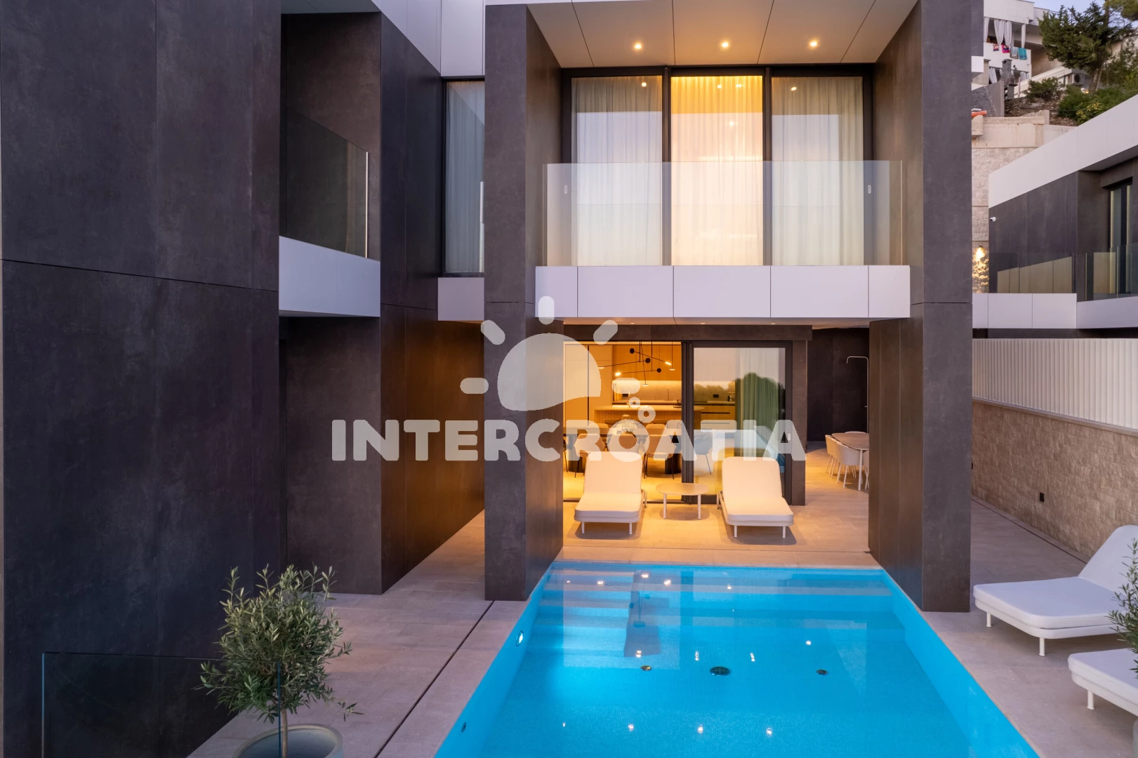 Vila Střední Dalmácie - Baška Voda DA 17421 N1