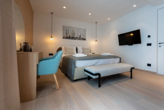 Vila Střední Dalmácie - Baška Voda DA 17421 N1