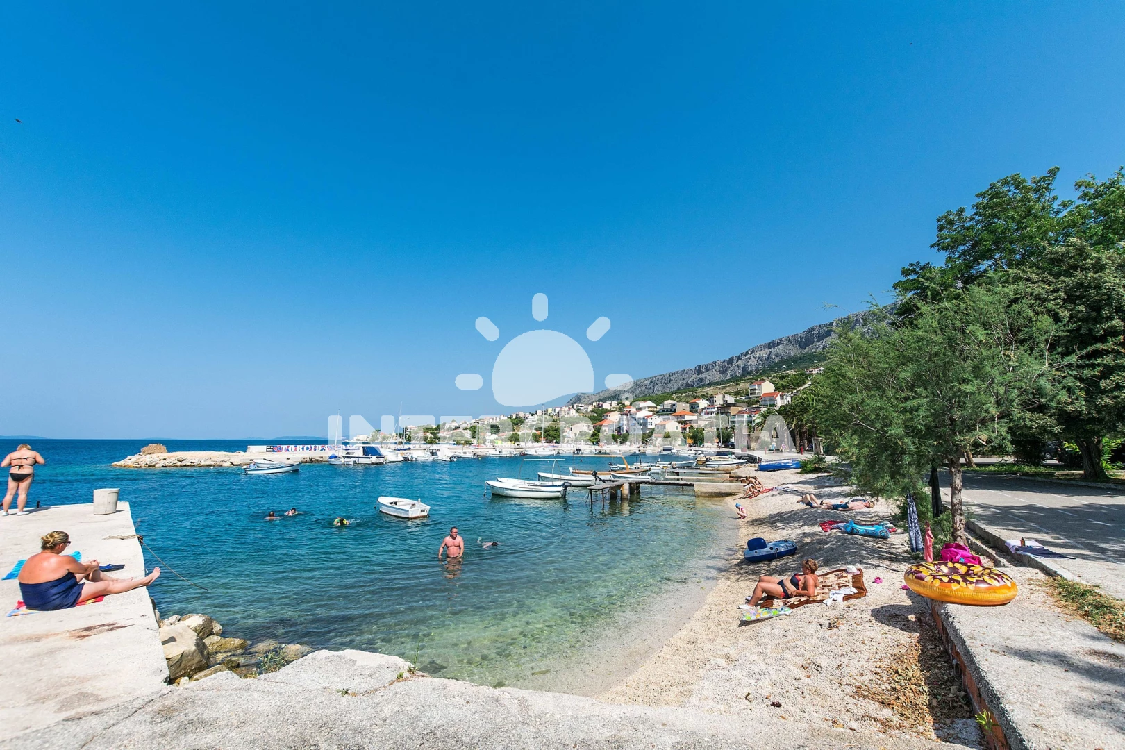 Apartmán Střední Dalmácie - Dugi Rat DA 17424 N1