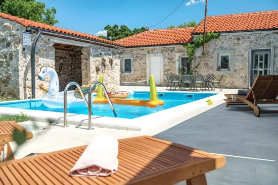 Vila UNKNOWN 7000 N1