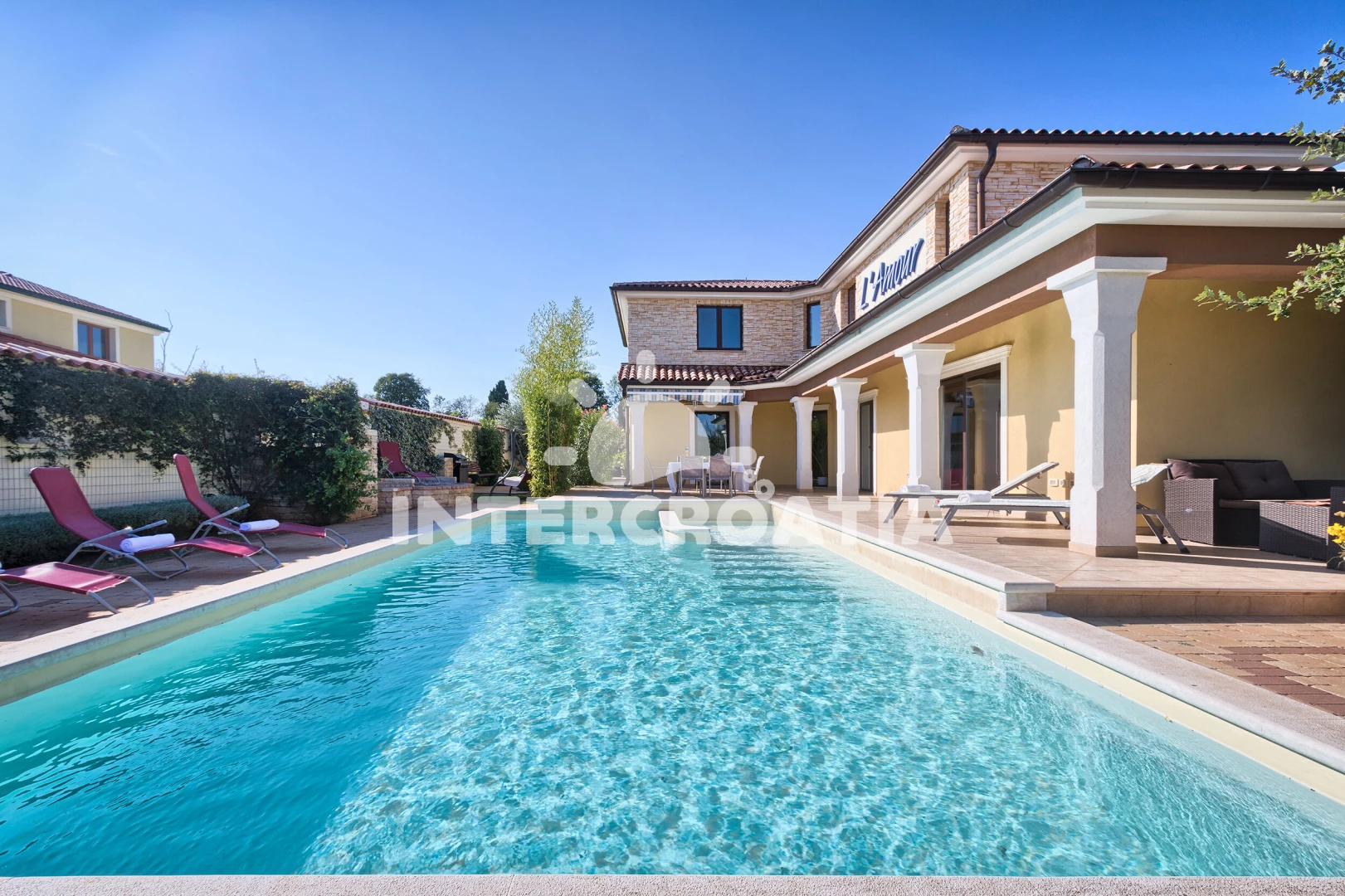 Vila Istrie - Vodnjan (Pula) IS 8115 N1