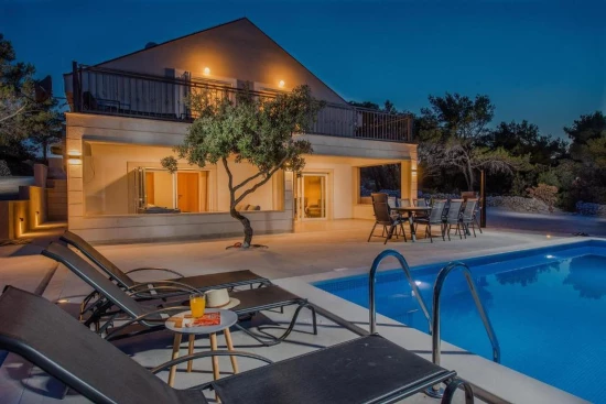 Vila Ostrov Brač - Povlja OS 12333 N1