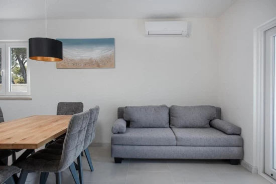 Vila Ostrov Brač - Povlja OS 12333 N1