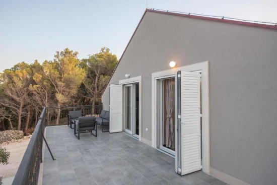 Vila Ostrov Brač - Povlja OS 12333 N1