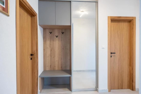 Vila Ostrov Brač - Povlja OS 12333 N1