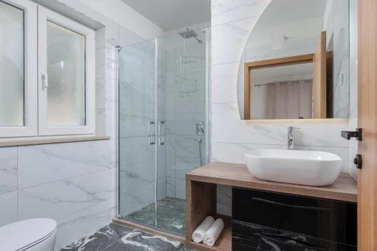 Vila Ostrov Brač - Povlja OS 12333 N1