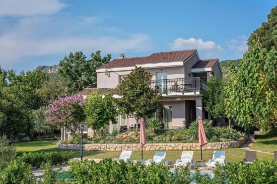 Vila UNKNOWN 7000 N1