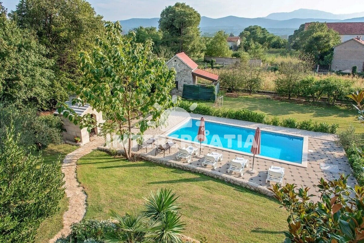 Vila UNKNOWN 7000 N1