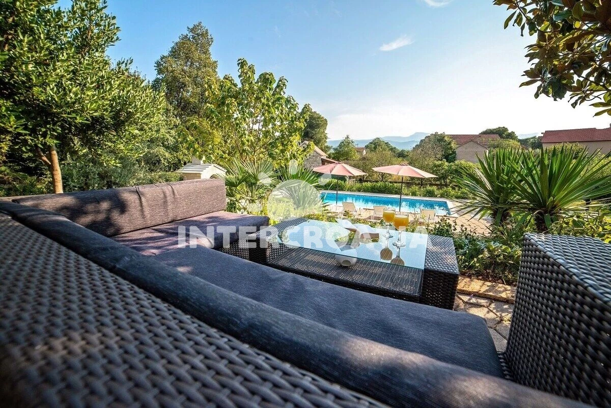 Vila UNKNOWN 7000 N1